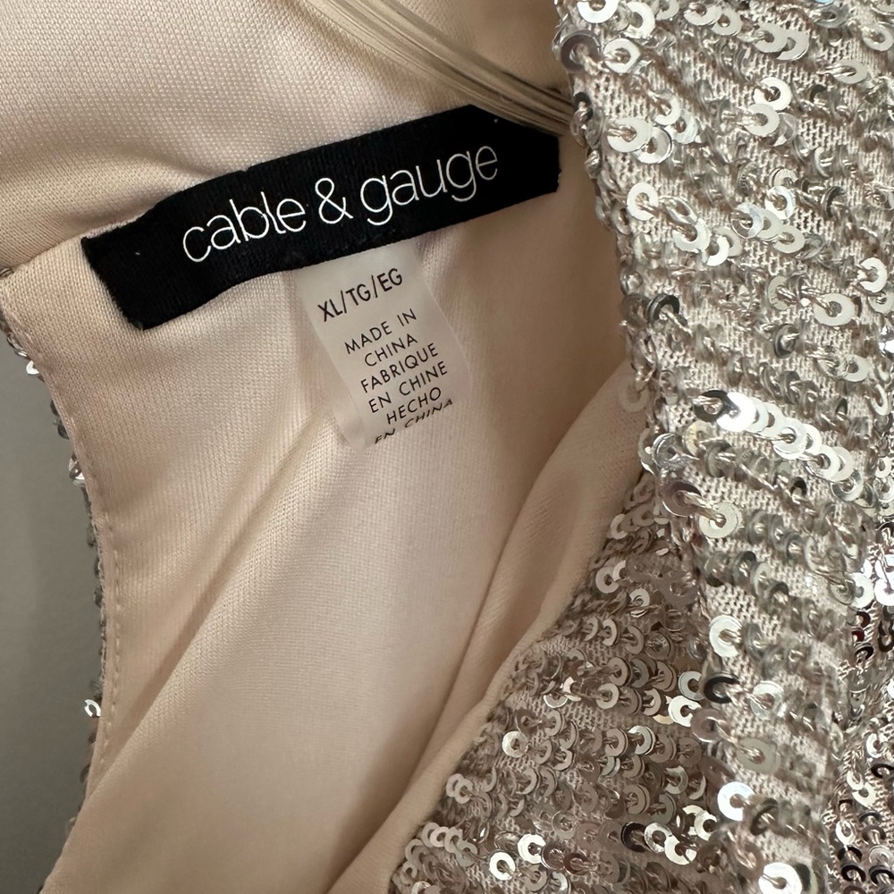Cable & Gauge Sparkling Sequin Top - Picture 2 of 7